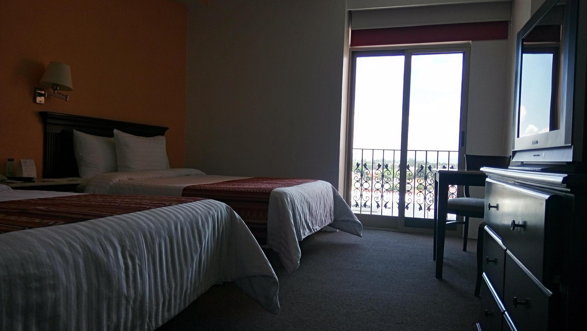 Hg Hotel Zapopan Extérieur photo
