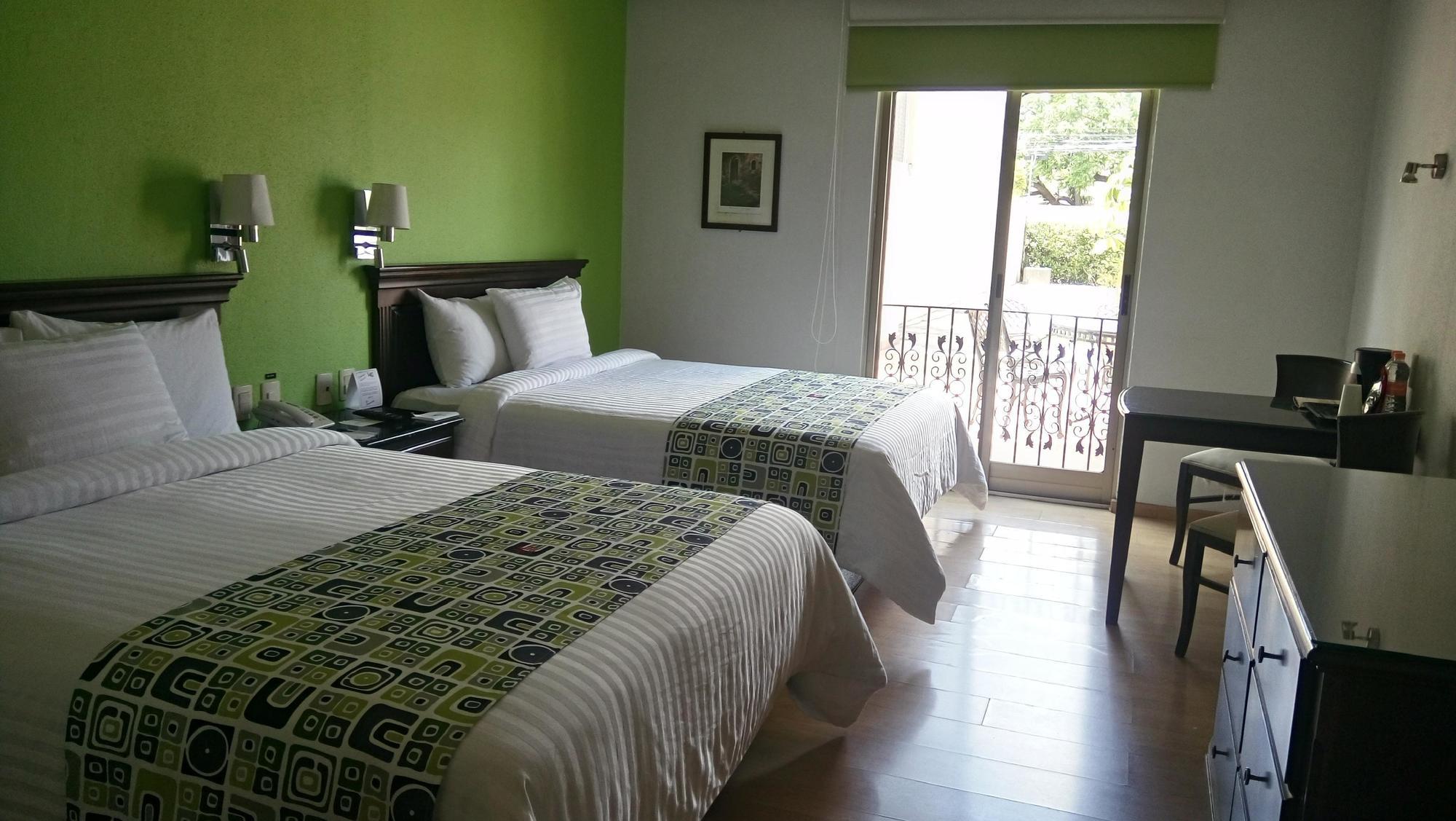 Hg Hotel Zapopan Extérieur photo