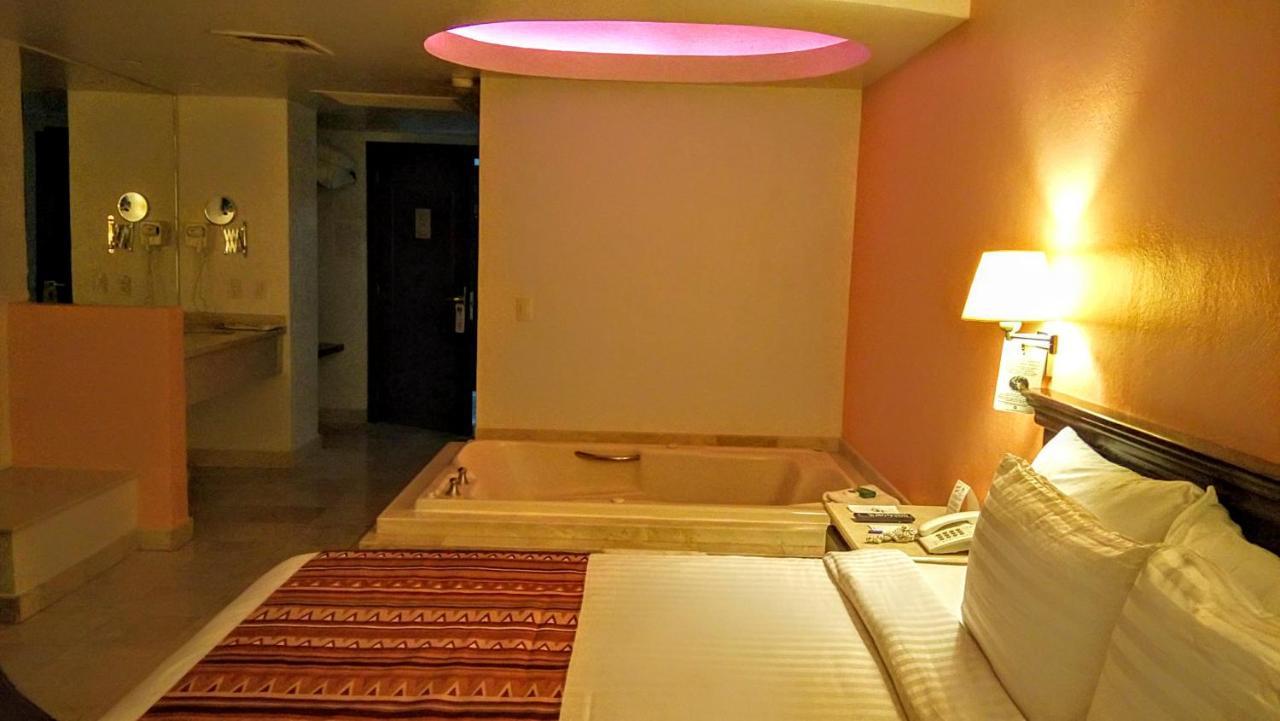 Hg Hotel Zapopan Extérieur photo